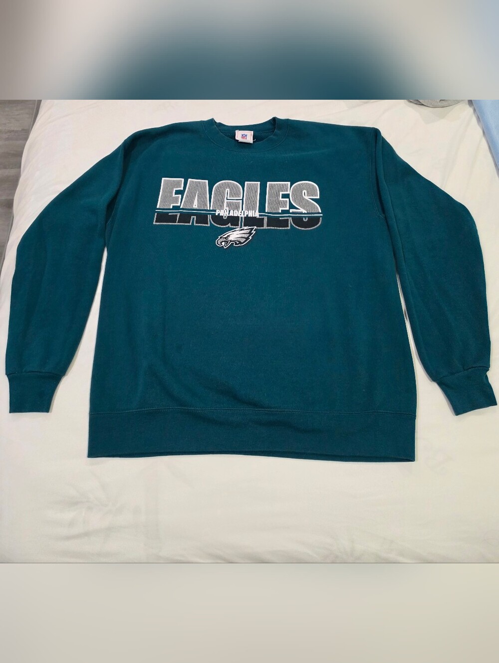 Vintage 90s NFL Philadelphia Eagles Football Throwback Sweatshirt - Size L